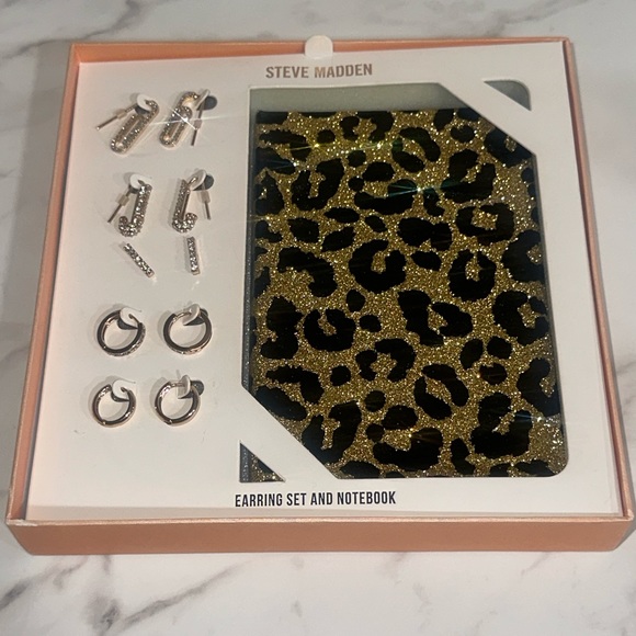 STEVE MADDEN 6 Pair Earring set - Picture 1 of 4
